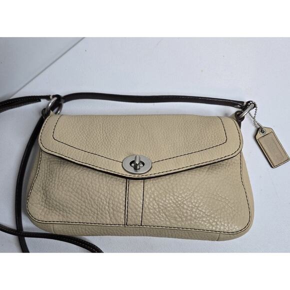 Coach Chelsea Crossbody Beige Pebbled Leather Bag F10888 - Picture 2 of 10